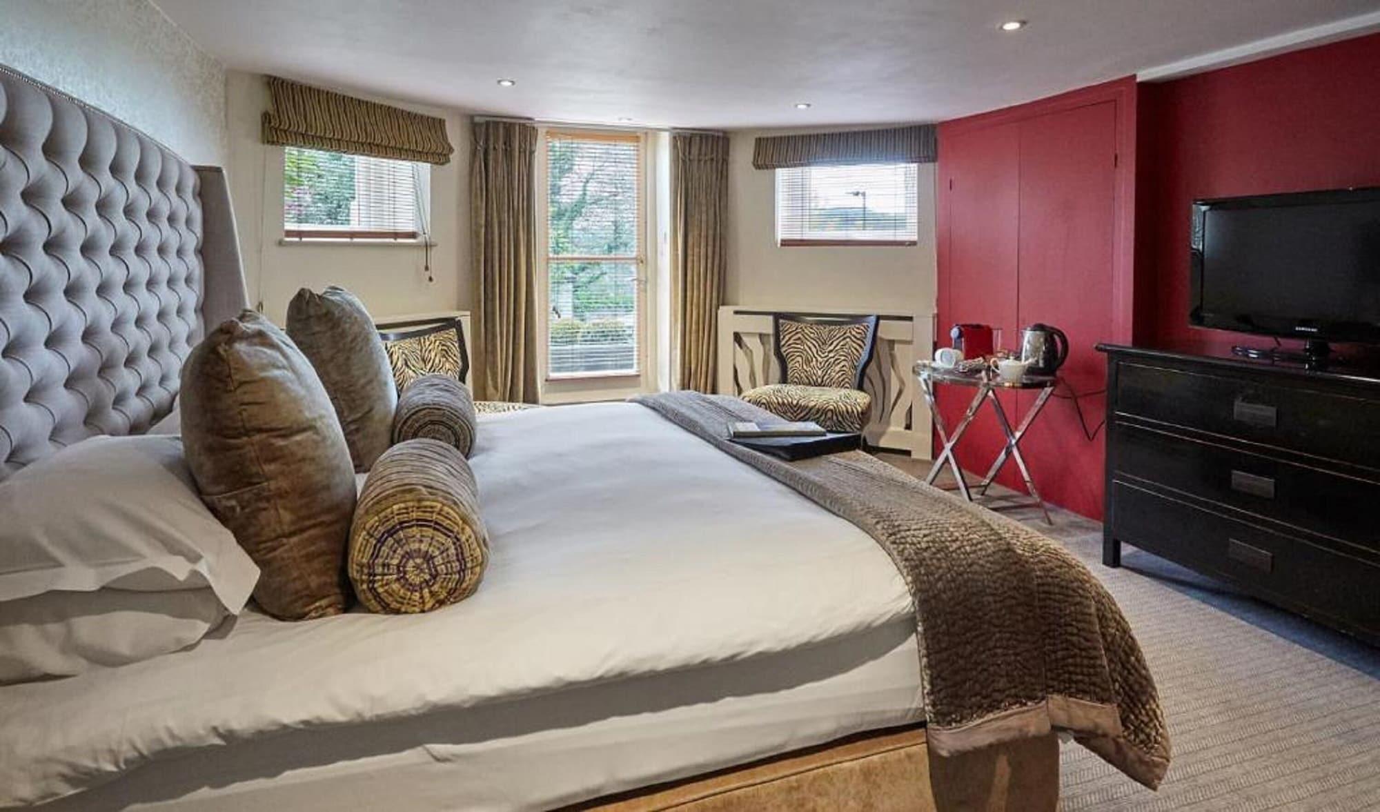 Dorian House Boutique B&B - Free Parking! Бат Экстерьер фото A bedroom at the hotel