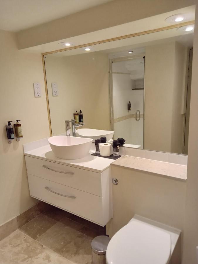 Dorian House Boutique B&B - Free Parking! Бат Экстерьер фото