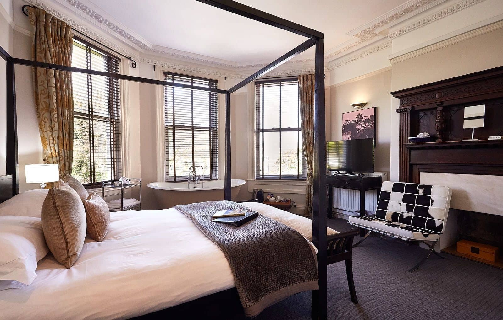 Dorian House Boutique B&B - Free Parking! Бат Экстерьер фото A bedroom at the hotel